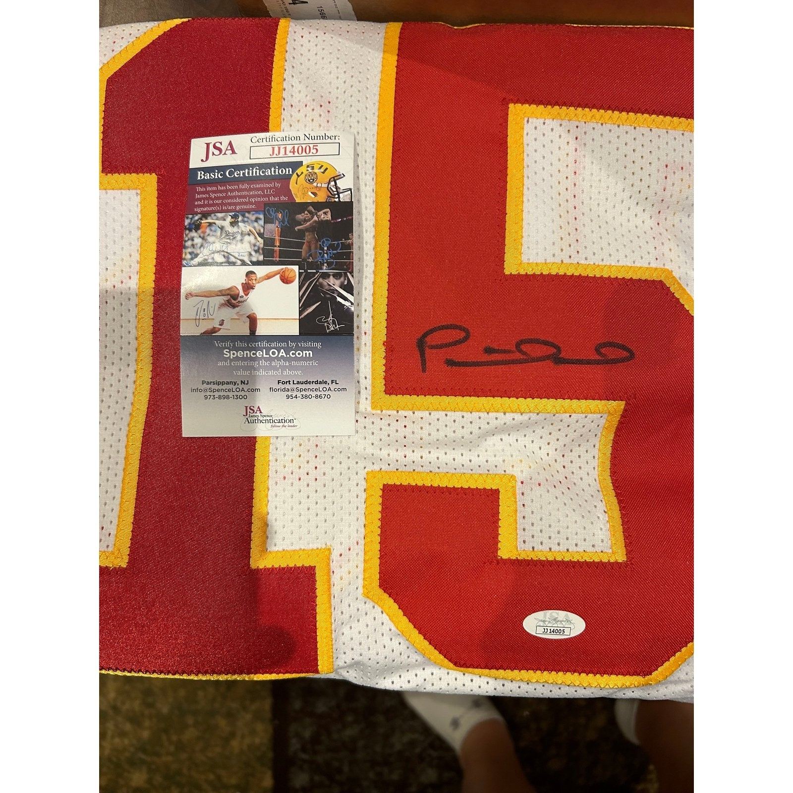 Patrick Mahomes Framed Jersey JSA Autographed Signed Kansas City Chiefs