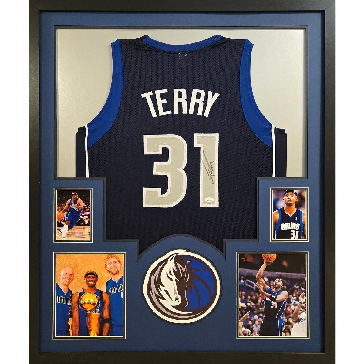 Jason Terry Signed Framed Jersey JSA Autographed Dallas Mavericks