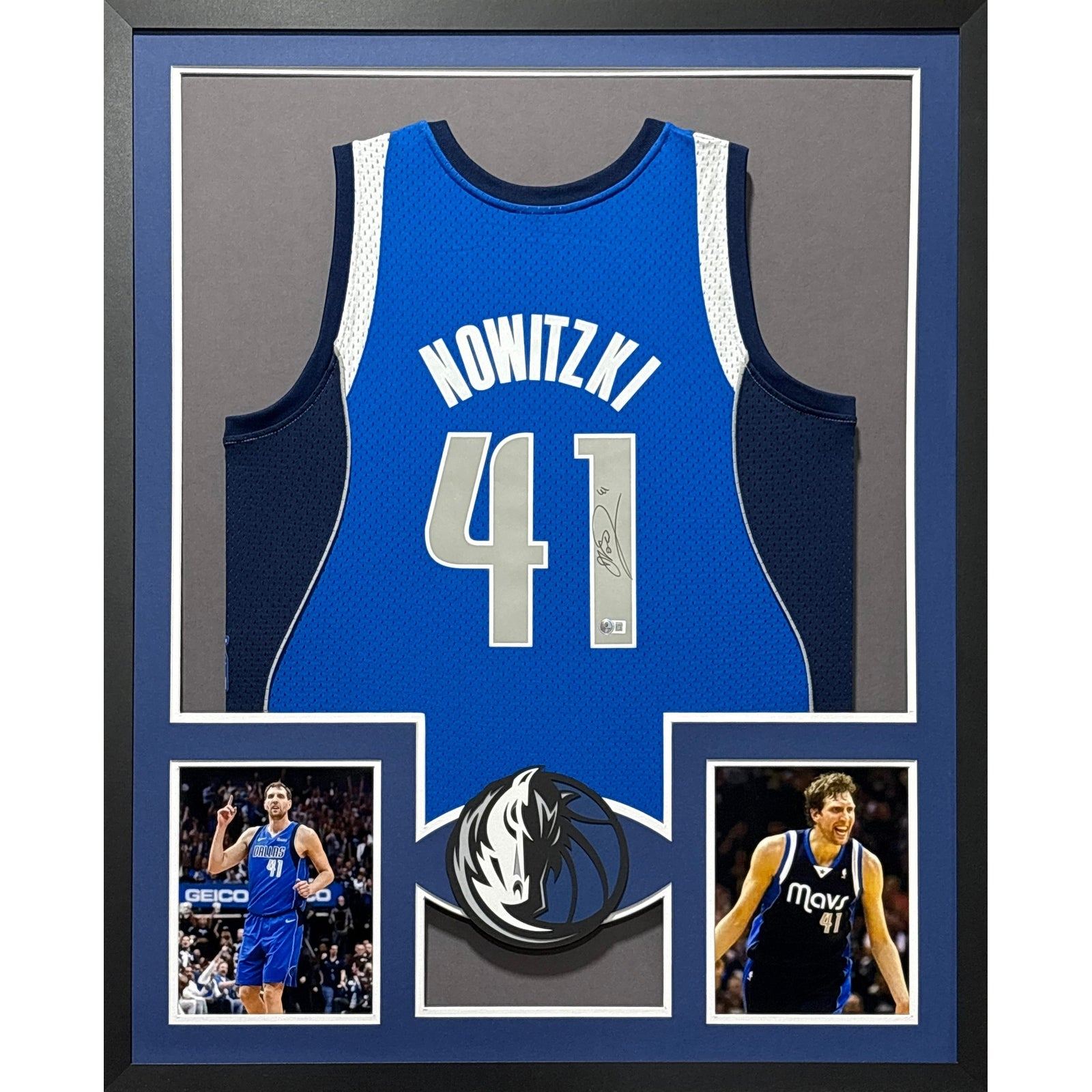 Dirk Nowitzki Framed Jersey Beckett Autographed Signed Dallas Mavericks 2T