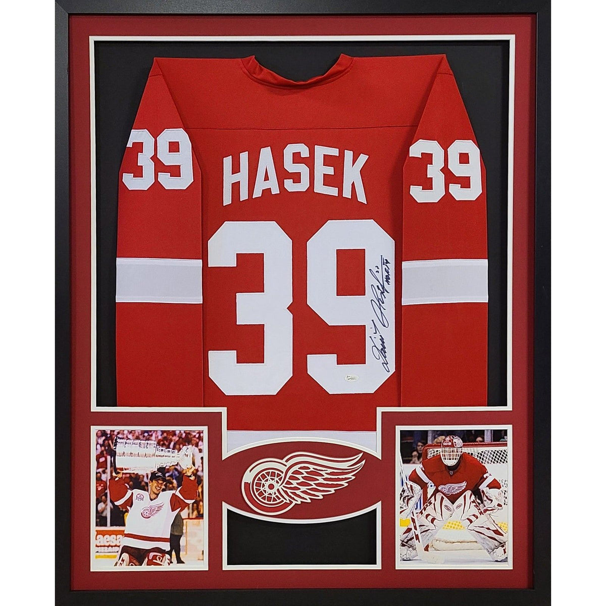 Dominik Hasek Framed Signed Detroit Red Wings Jersey JSA Autographed