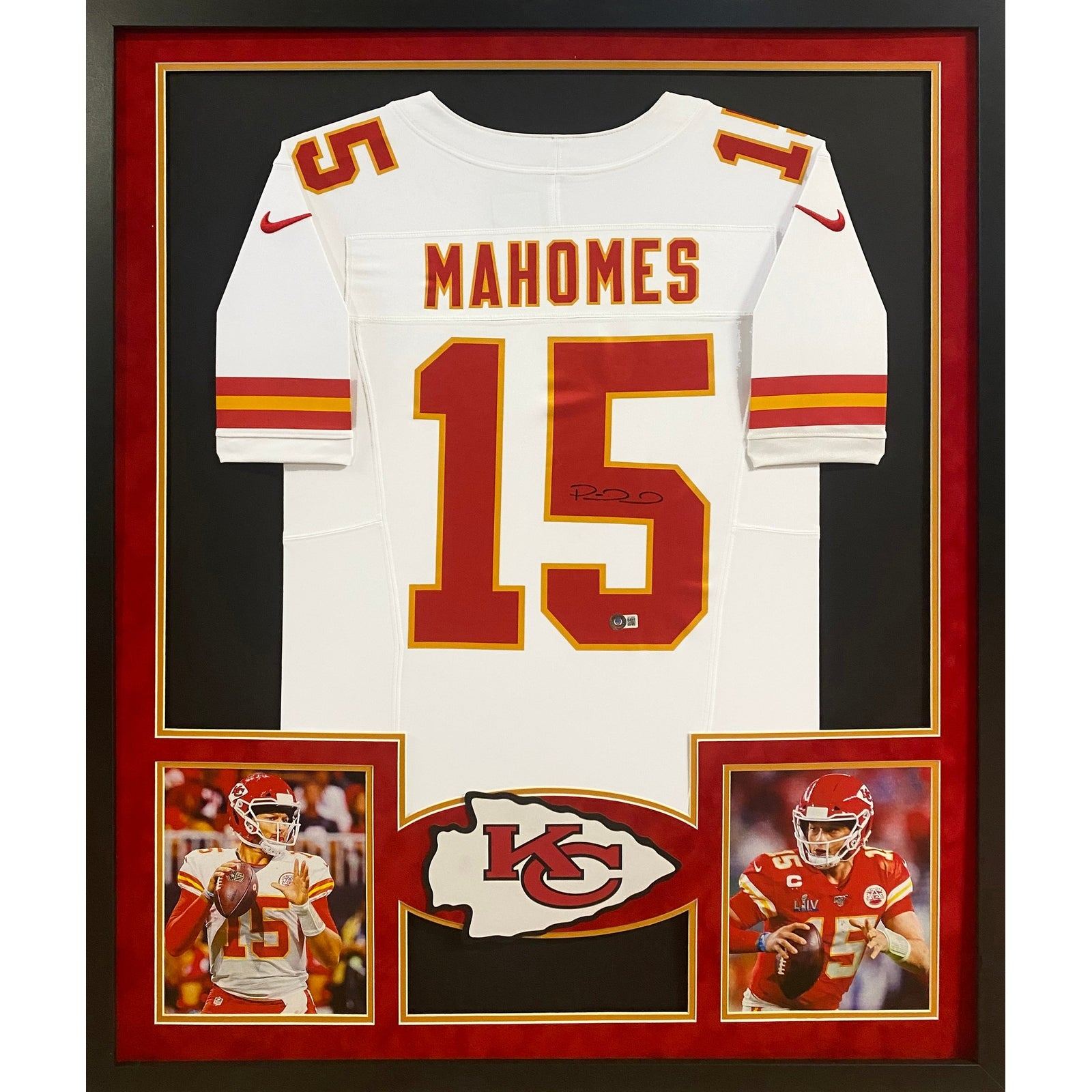 Patrick Mahomes Framed Signed White Jersey Autographed Beckett KC Chiefs