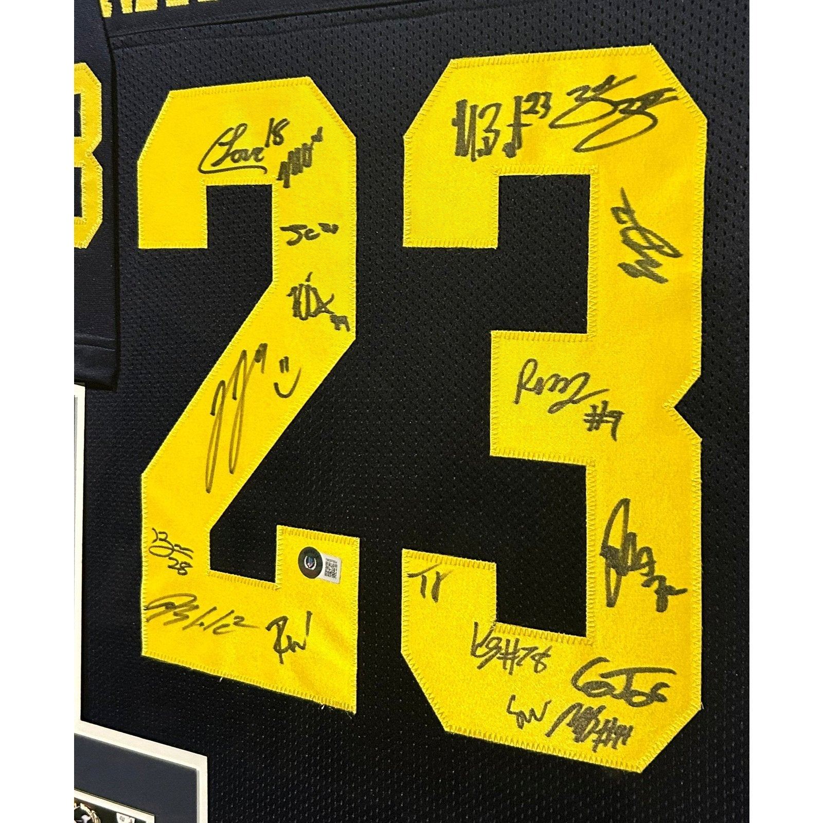 Michigan Team Signed Framed Jersey Beckett Autographed Michigan Nat Champ Style